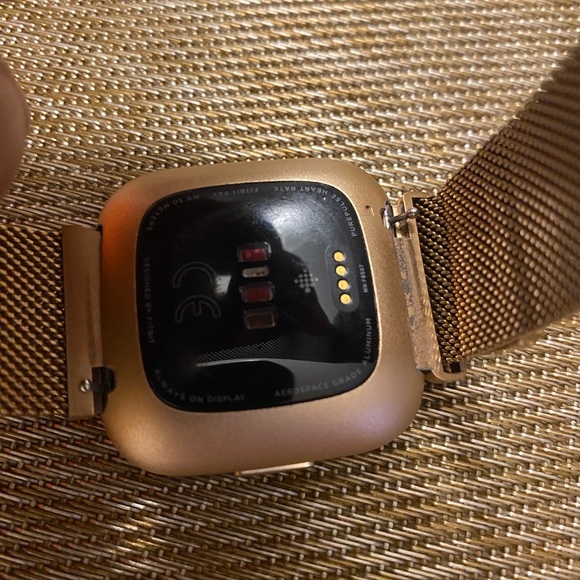 Fitbit watch - Picture 2 of 11